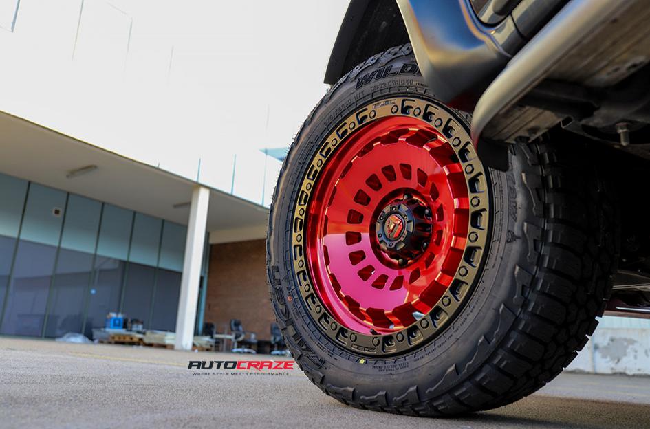 TOYOTA-HILUX-4WD-ZEPHYR-CANDY-RED-WITH-MATTE-BLACK-RING